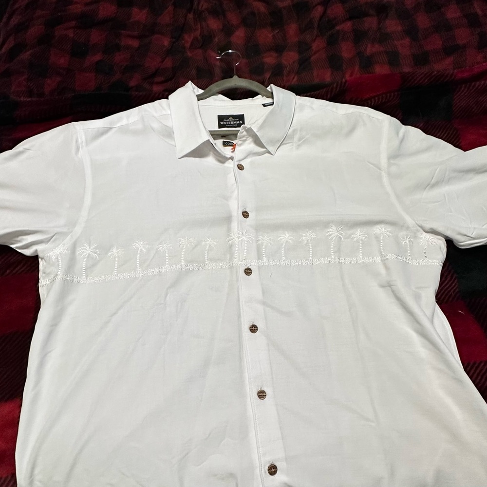 Quiksilver White Casual Button-Down Shirt